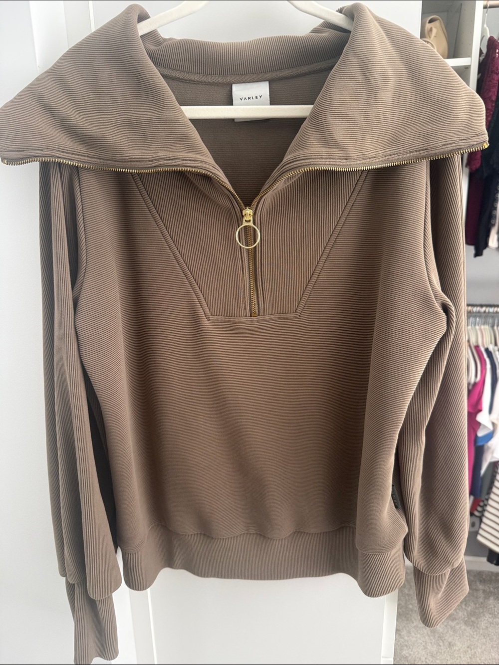 Varley Vine Pullover (Olive)